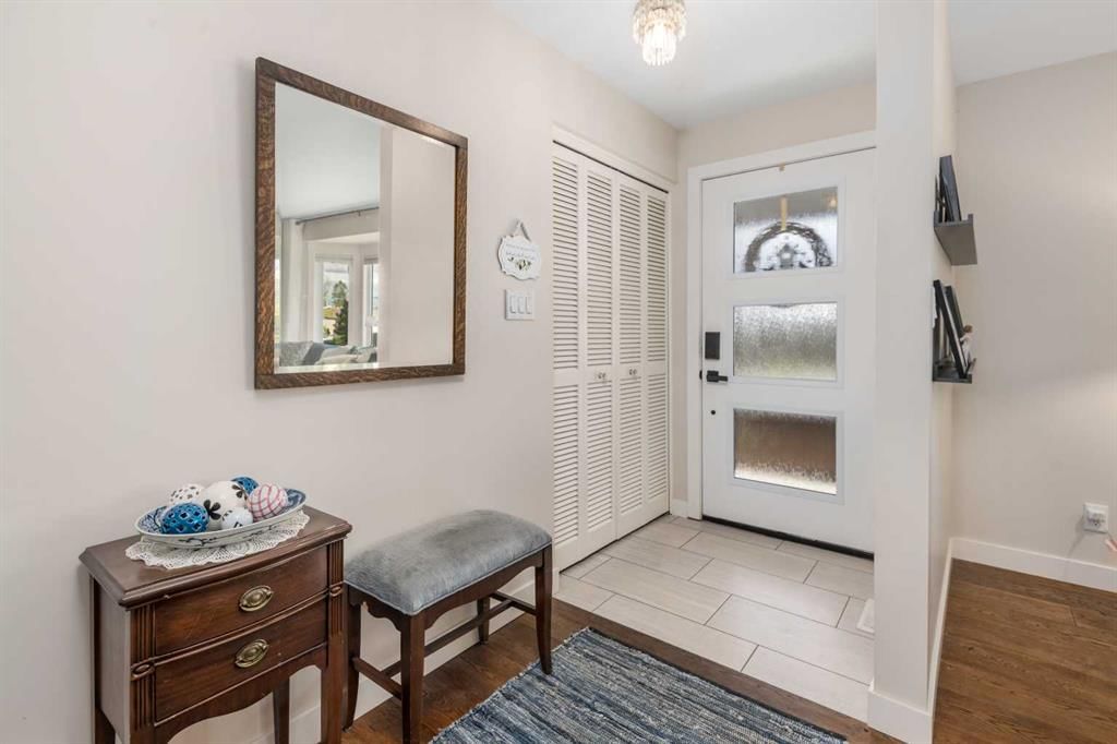 14519 Parkside Drive SE, Calgary — photo 4 of 50