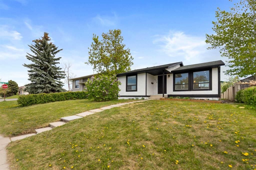 276 Fallswater Road NE, Calgary — photo 2 of 22
