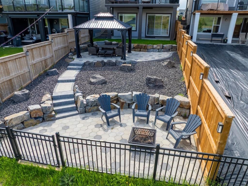 152 Cranbrook Gardens SE, Calgary — photo 2 of 30