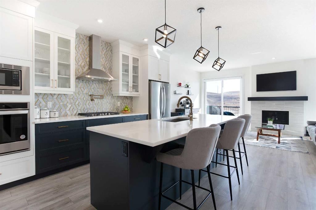152 Cranbrook Gardens SE, Calgary — photo 3 of 30
