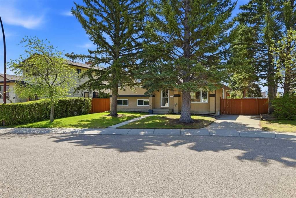 156 Templeview Place NE, Calgary — main listing photo