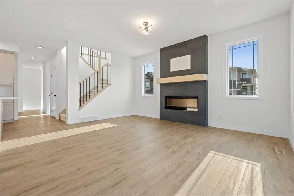 571 Buffaloberry Manor SE, Calgary — photo 5 of 34