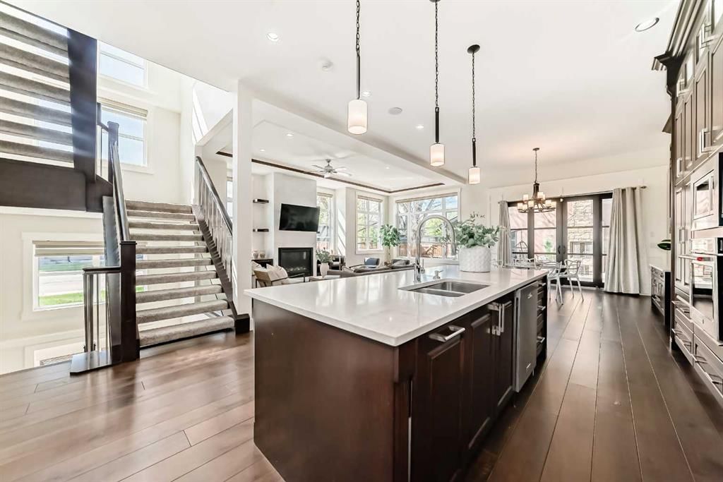 602 22 Avenue NE, Calgary — photo 4 of 50