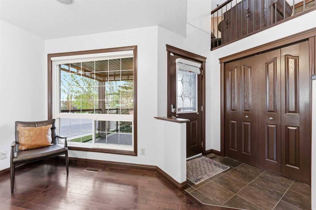 225 Panamount Road, Calgary — photo 3 of 41