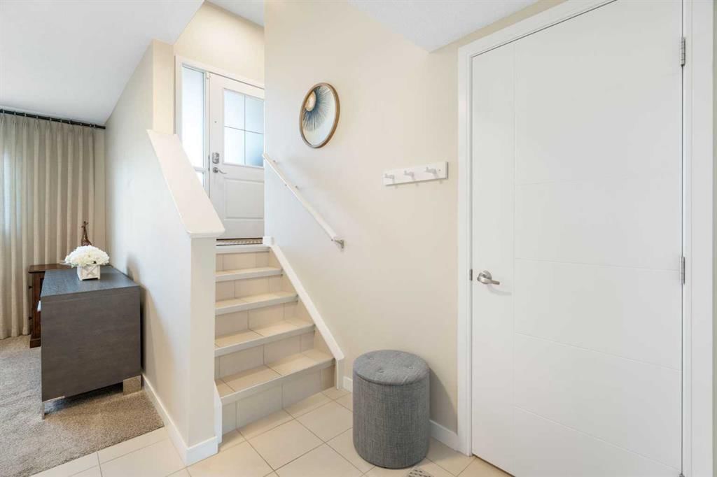 263 Mahogany Way SE, Calgary — photo 2 of 42