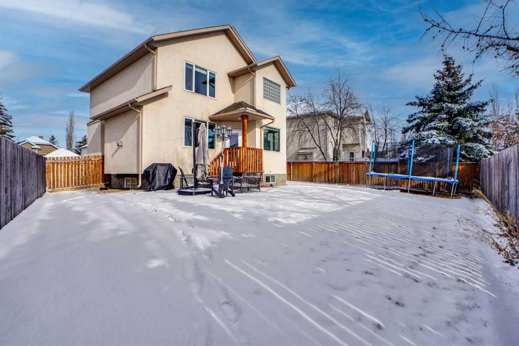 6 Strathridge Way SW, Calgary — photo 3 of 47