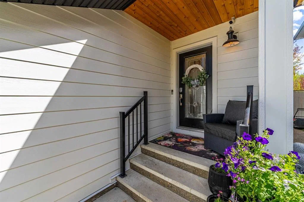 77 Everbrook Drive SW, Calgary — photo 3 of 50