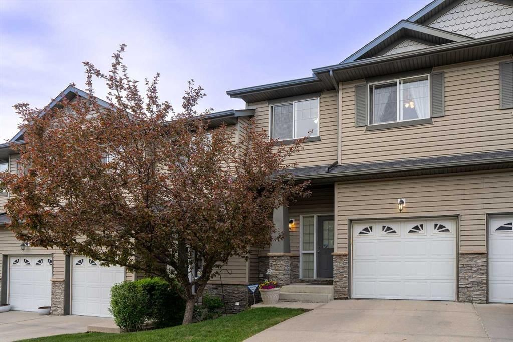 22 Rockyvalley Villas NW, Calgary — main listing photo