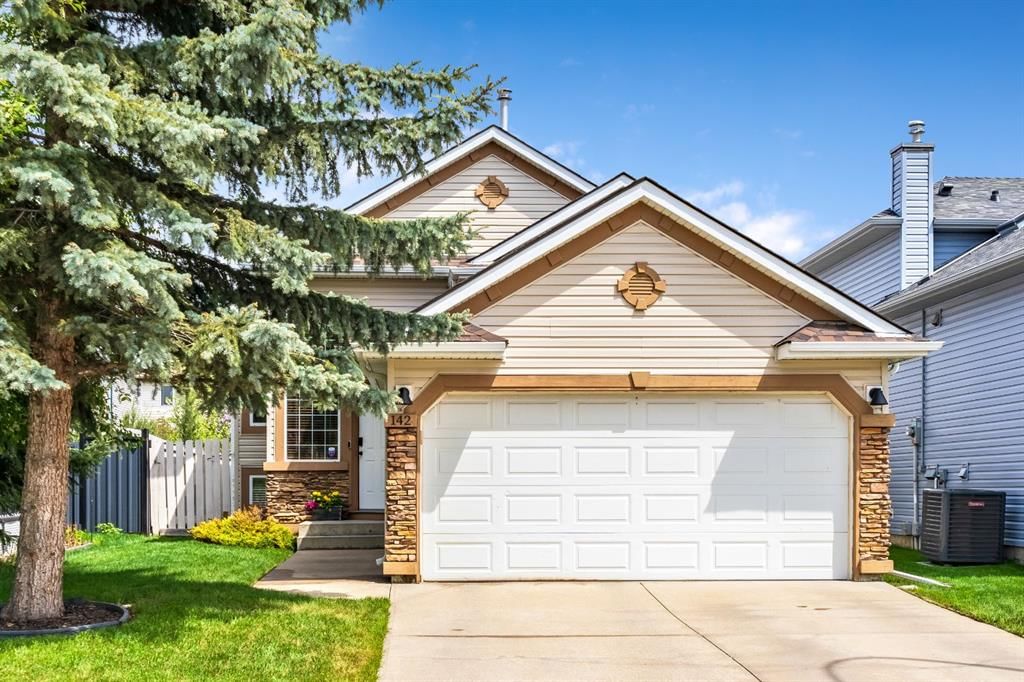 142 Coventry View NE, Calgary — photo 2 of 32