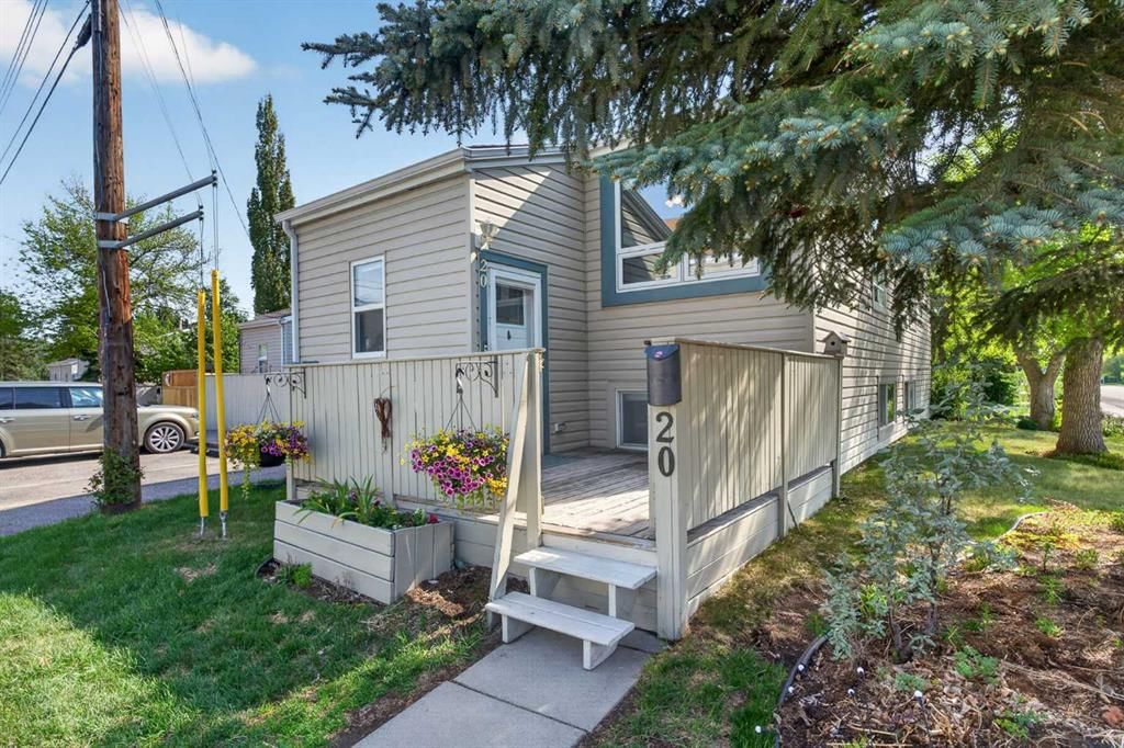 20, 8544 48 Avenue NW, Calgary — main listing photo