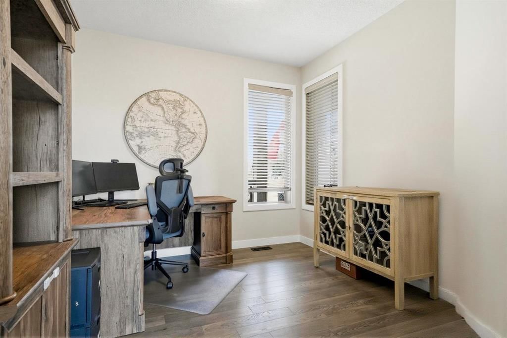494 Tuscany Ravine Road NW, Calgary — photo 3 of 40