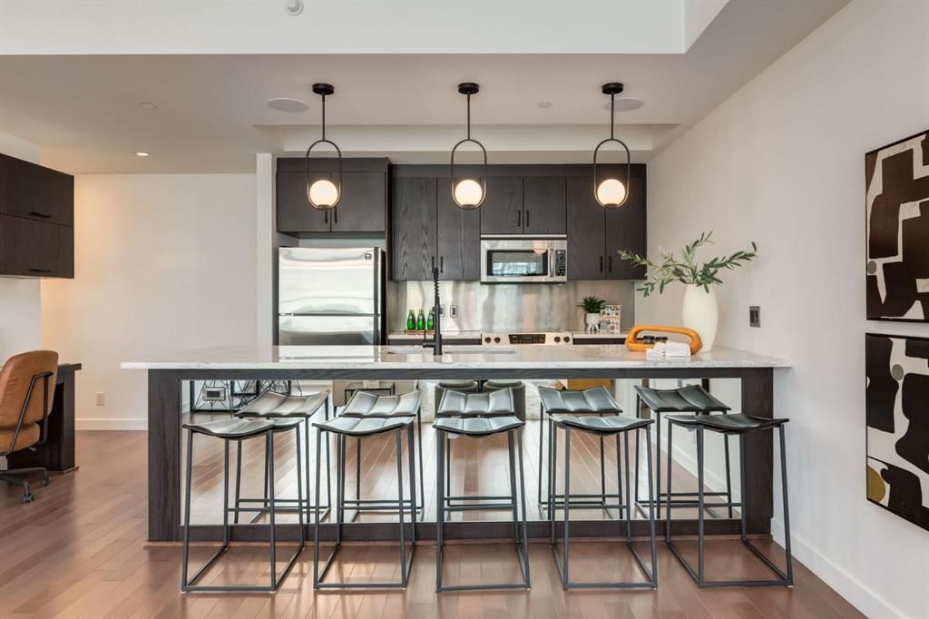 1403, 530 12 Avenue SW, Calgary — main listing photo