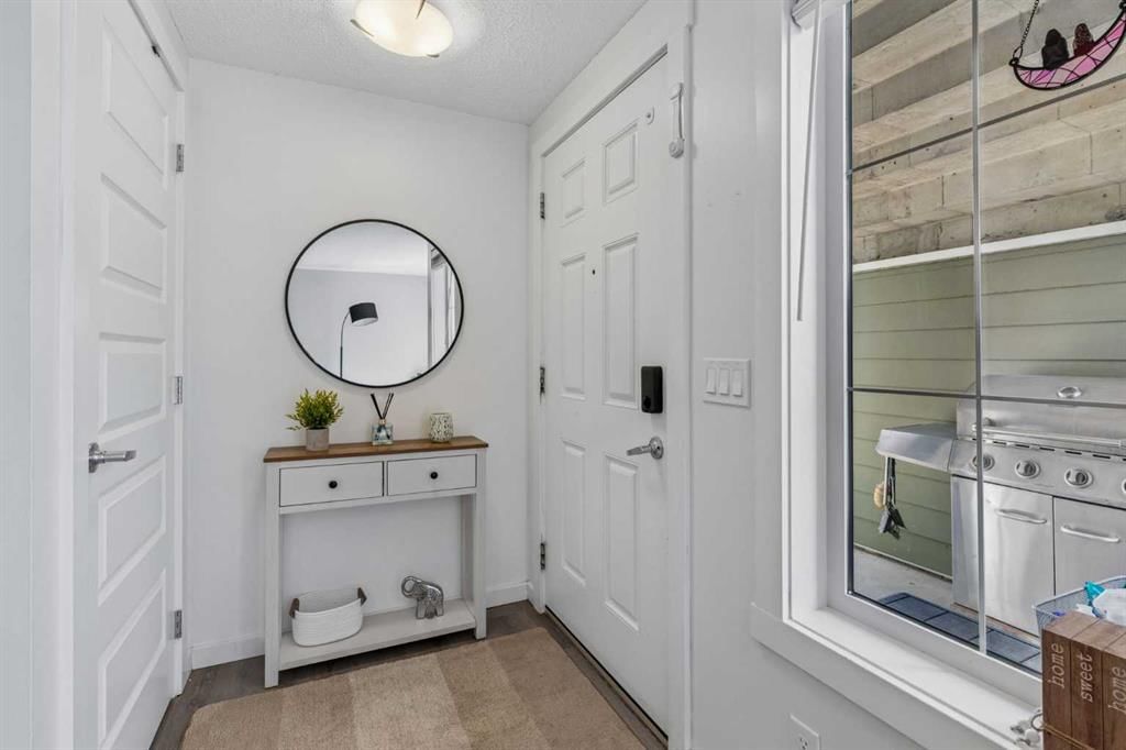202 Auburn Bay Circle SE, Calgary — photo 2 of 20