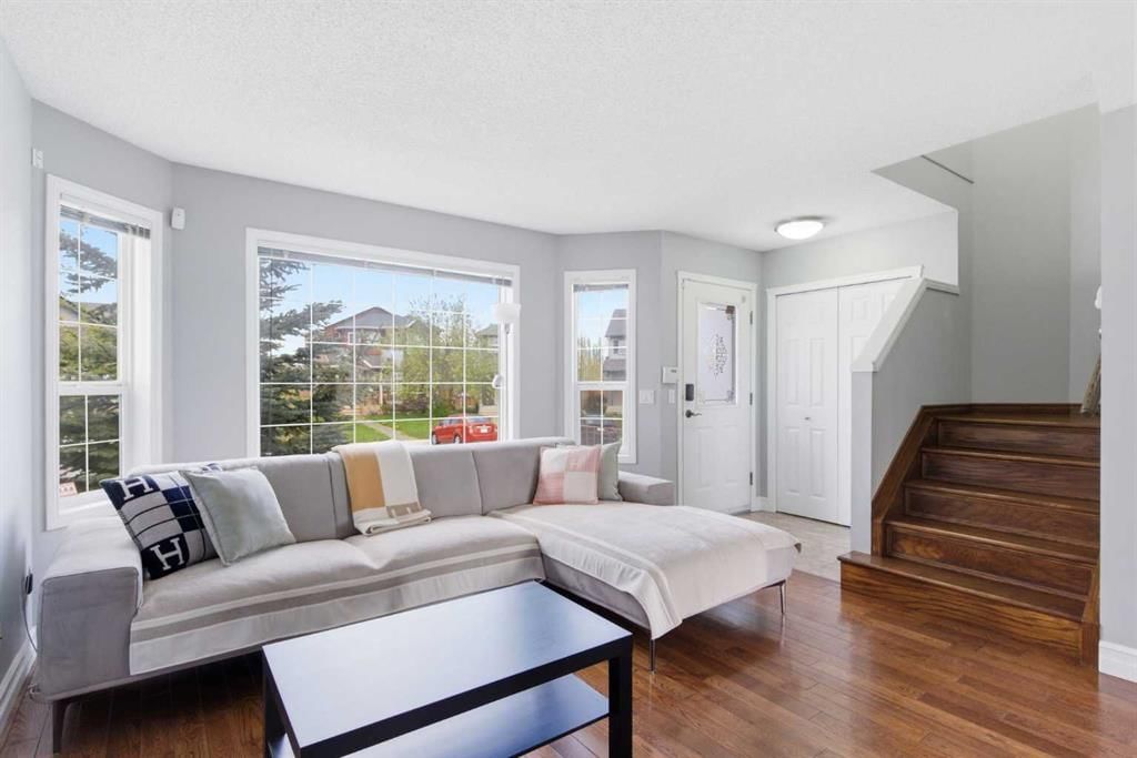 204 Citadel Bluff Close NW, Calgary — photo 5 of 46