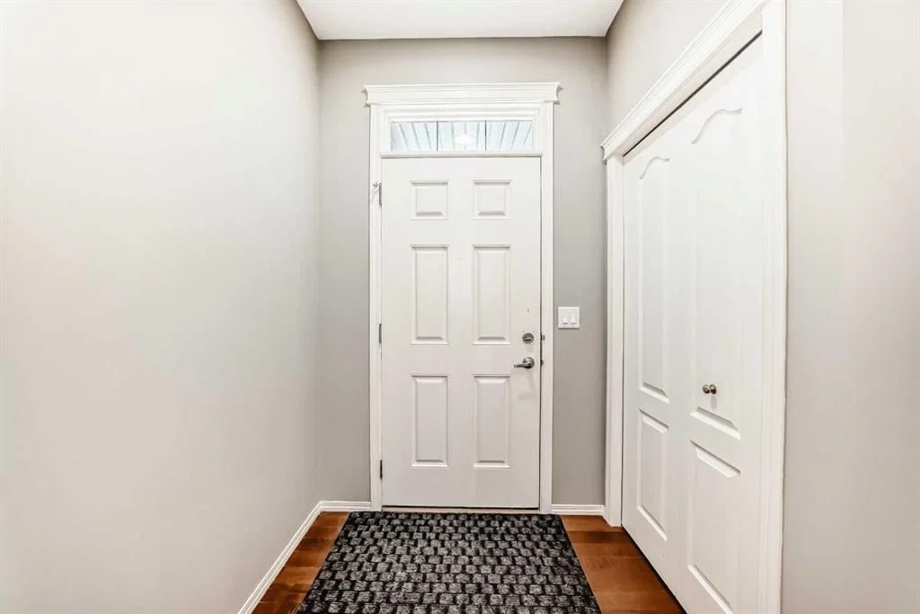 196 Cranberry Circle SE, Calgary — photo 3 of 49