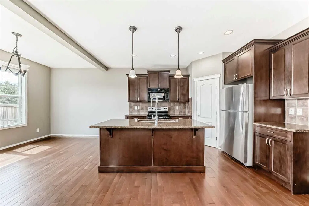 196 Cranberry Circle SE, Calgary — photo 4 of 49