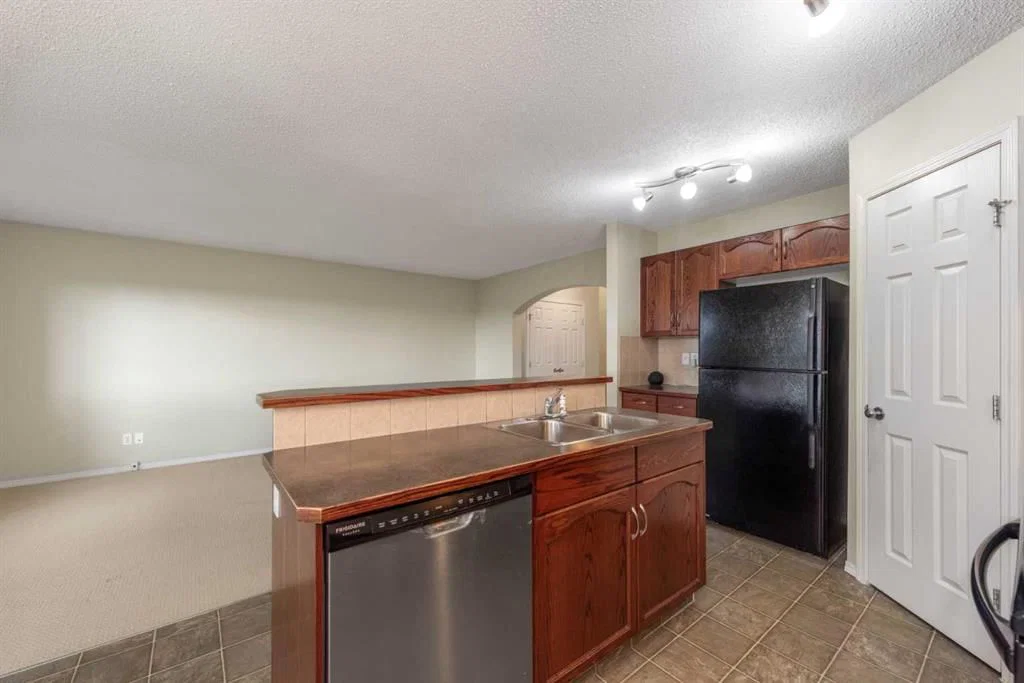 276 Taralake Terrace NE, Calgary — photo 4 of 48