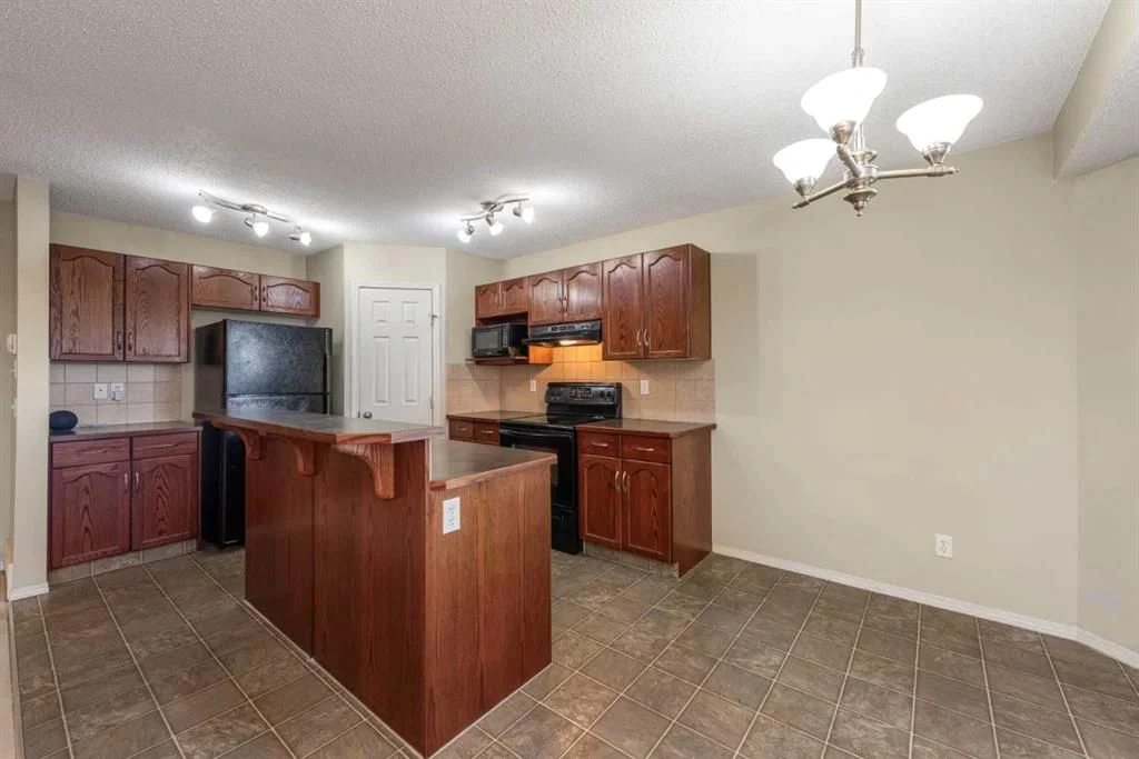 276 Taralake Terrace NE, Calgary — photo 5 of 48