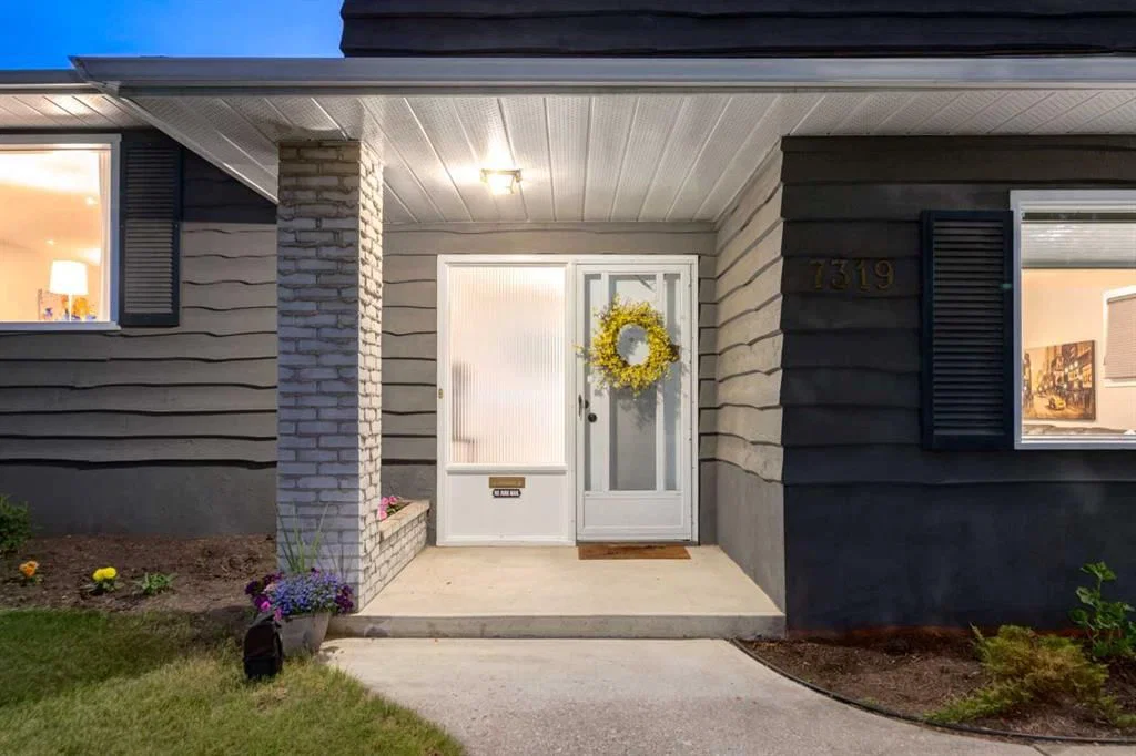 7319 Keewatin Street SW, Calgary — photo 2 of 50
