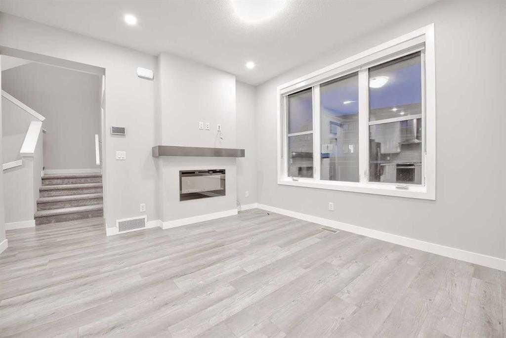 917 Crestridge Common SW, Calgary — photo 4 of 30
