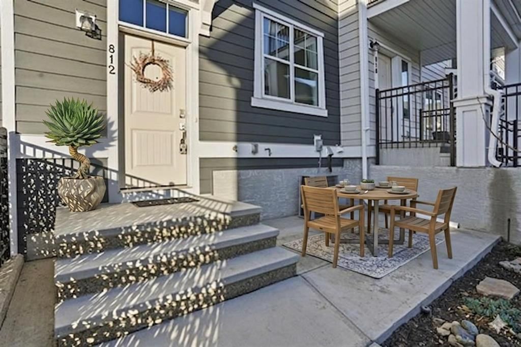 812 Cranbrook Walk SE, Calgary — photo 5 of 42