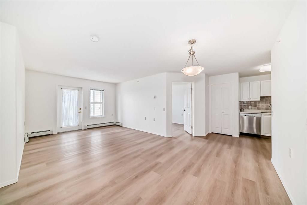 412, 5000 Somervale Court SW, Calgary — photo 4 of 38
