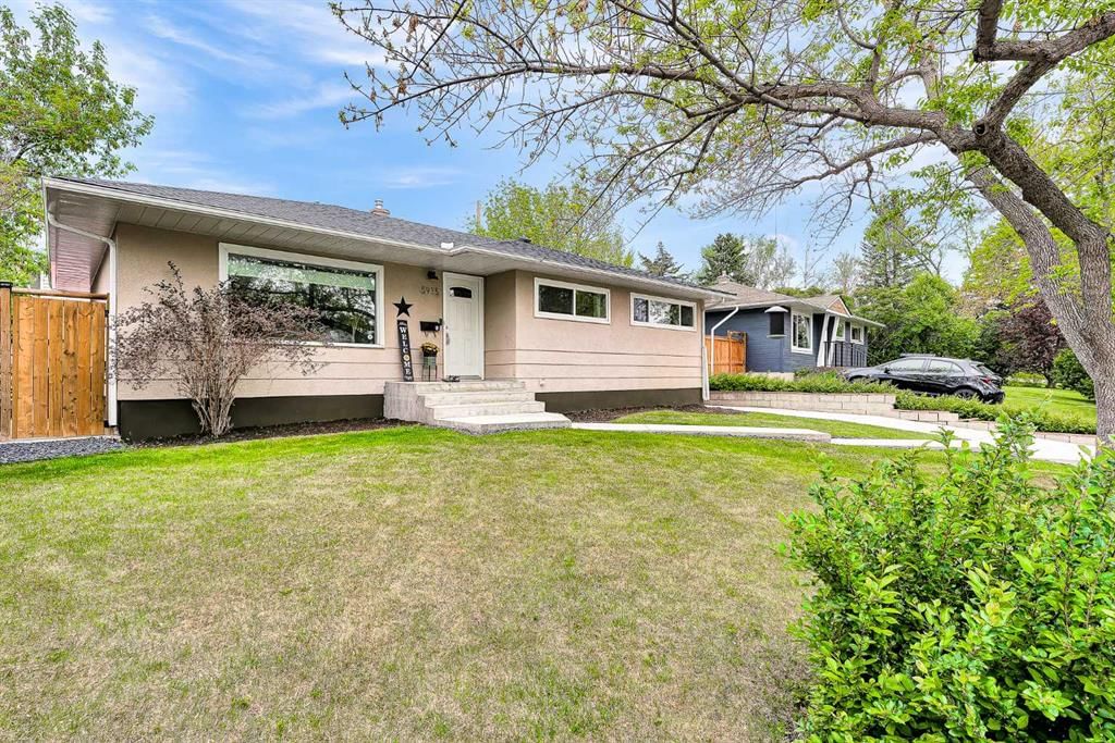 5935 Thornton Road NW, Calgary — main listing photo