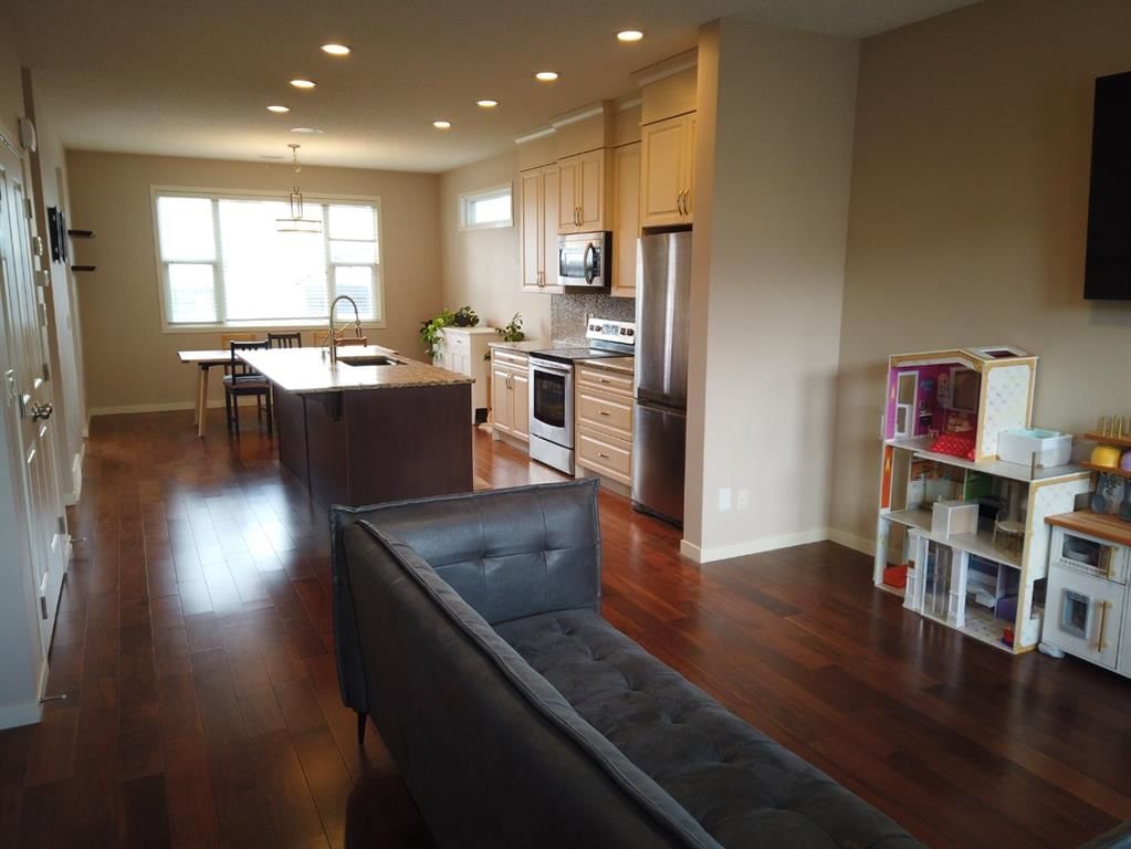 2064 New Brighton Grove SE, Calgary — photo 2 of 31