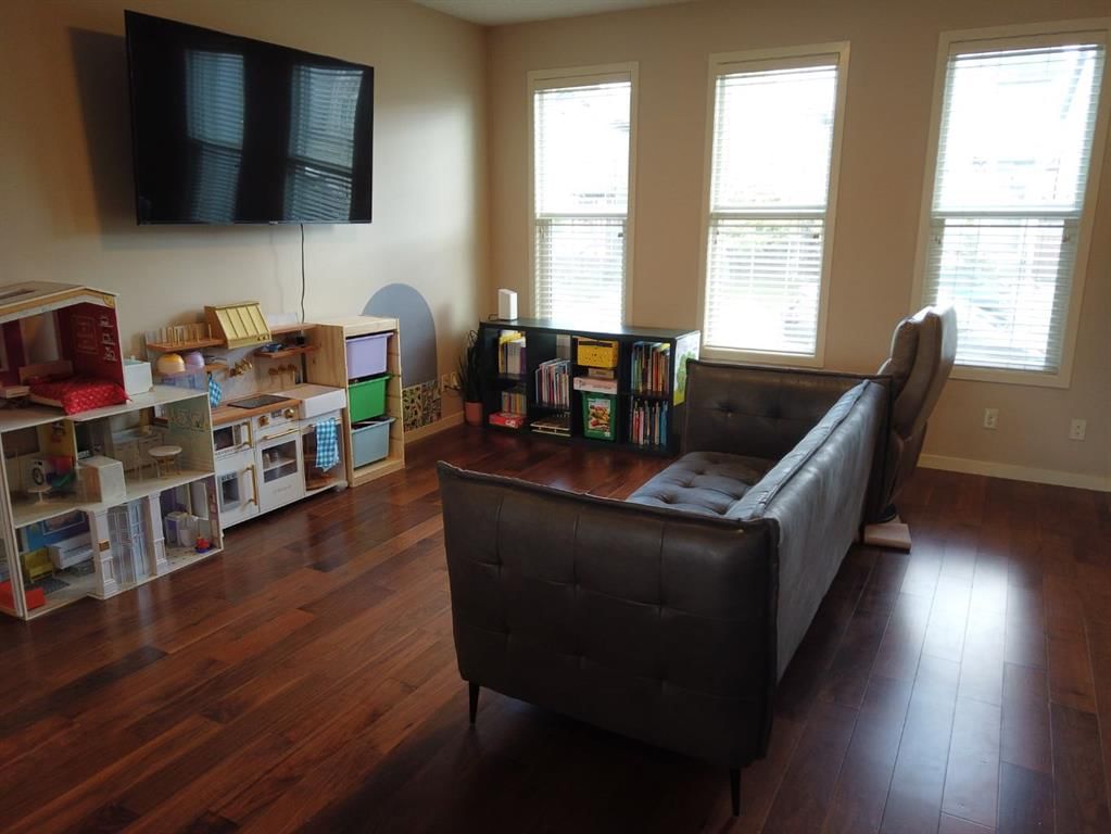 2064 New Brighton Grove SE, Calgary — photo 5 of 31