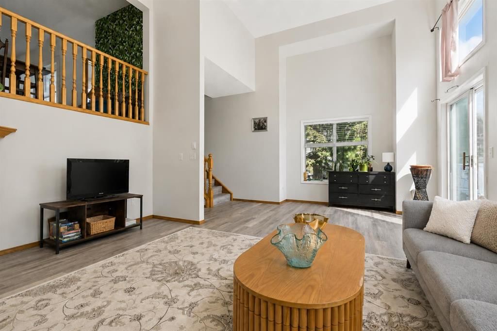 222 Anderson Grove SW, Calgary — photo 4 of 16