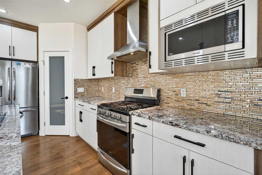 353 Nolanhurst Crescent NW, Calgary — photo 4 of 43