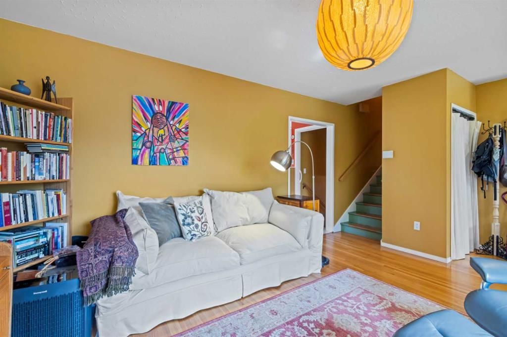 2716 Brecken Road NW, Calgary — photo 5 of 34