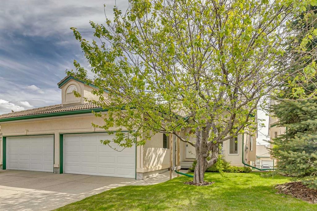 14 Strathearn Gardens SW, Calgary — main listing photo