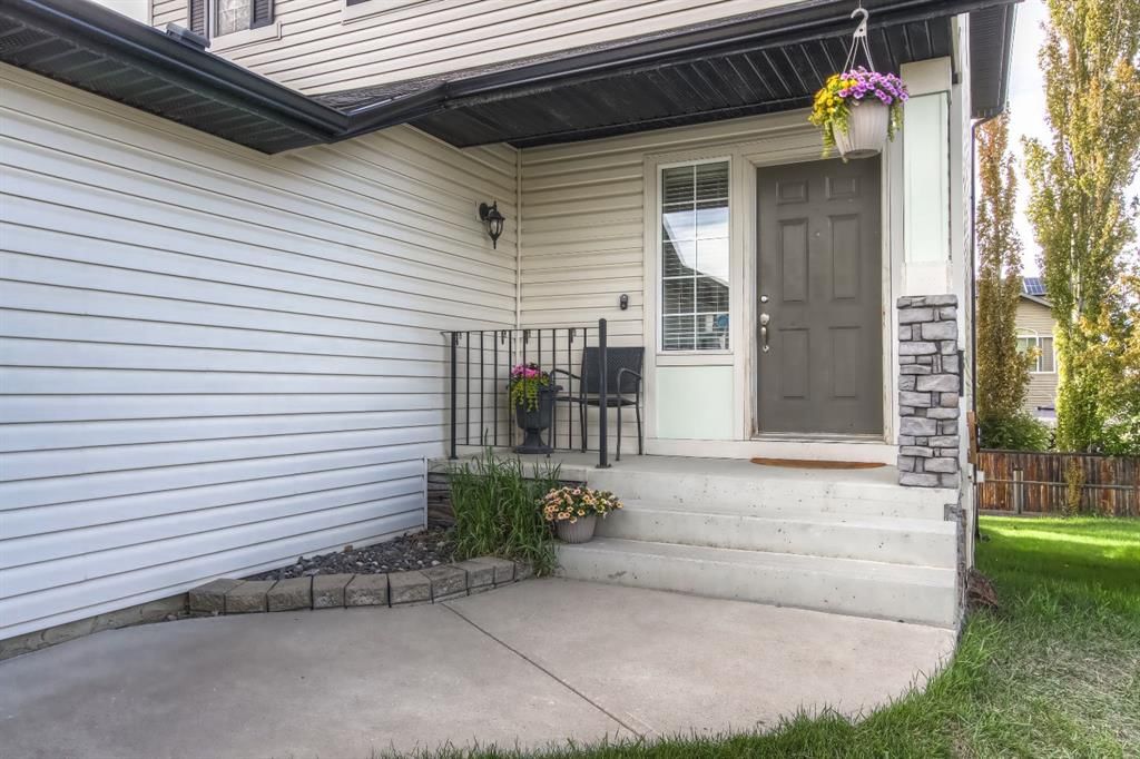 77 Weston Court SW, Calgary — photo 2 of 33