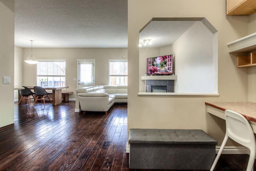 77 Weston Court SW, Calgary — photo 5 of 33