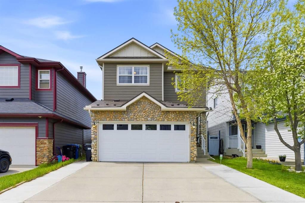 118 Saddletree Close NE, Calgary — main listing photo