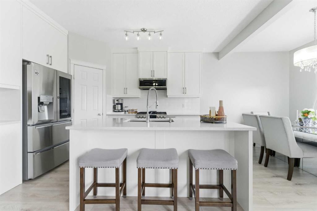 118 Saddletree Close NE, Calgary — photo 5 of 27