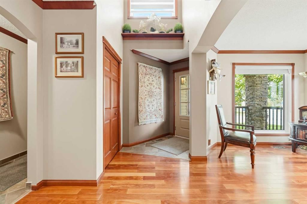 61 Millview Park SW, Calgary — photo 5 of 50