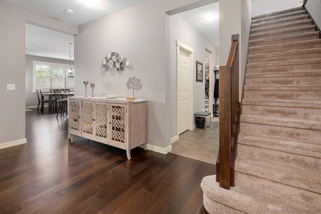 124 Evergreen Circle SW, Calgary — photo 4 of 49