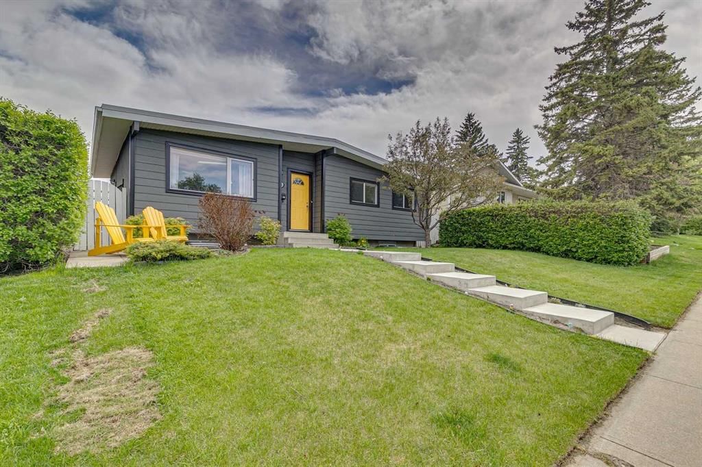 10651 Shillington Crescent SW, Calgary — photo 5 of 50