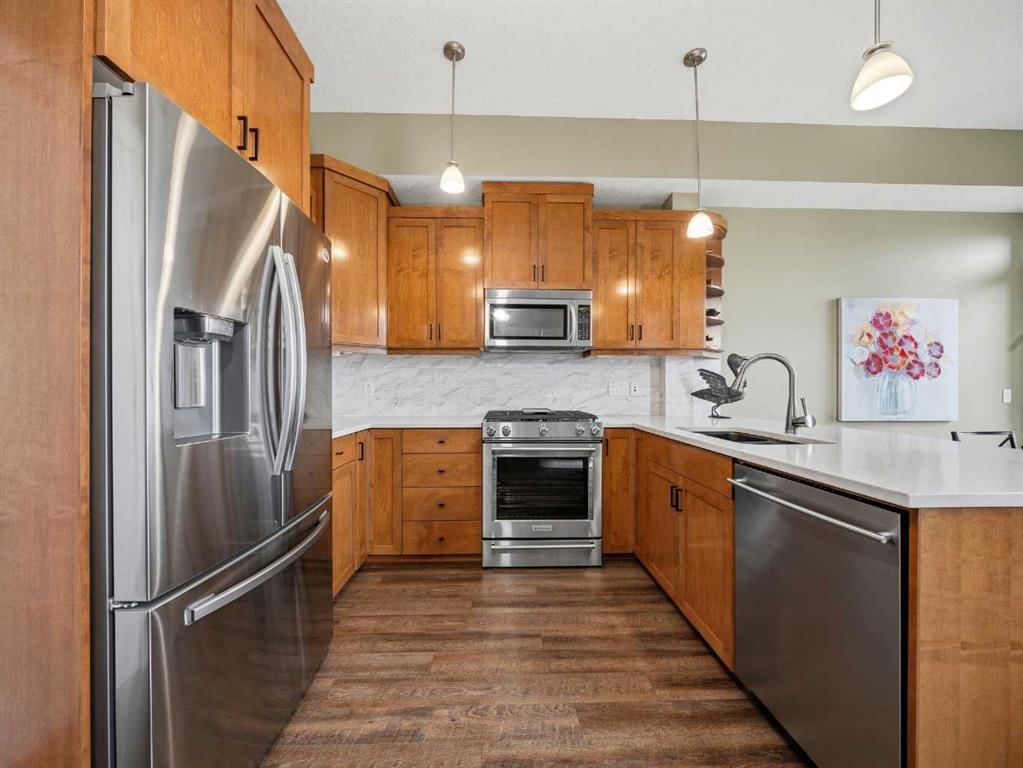 7407, 14 Hemlock Crescent SW, Calgary — photo 3 of 47