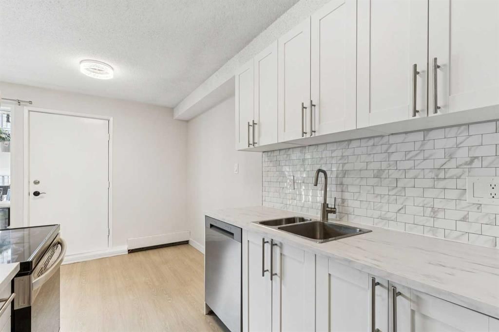 17, 3519 49 Street NW, Calgary — photo 5 of 18