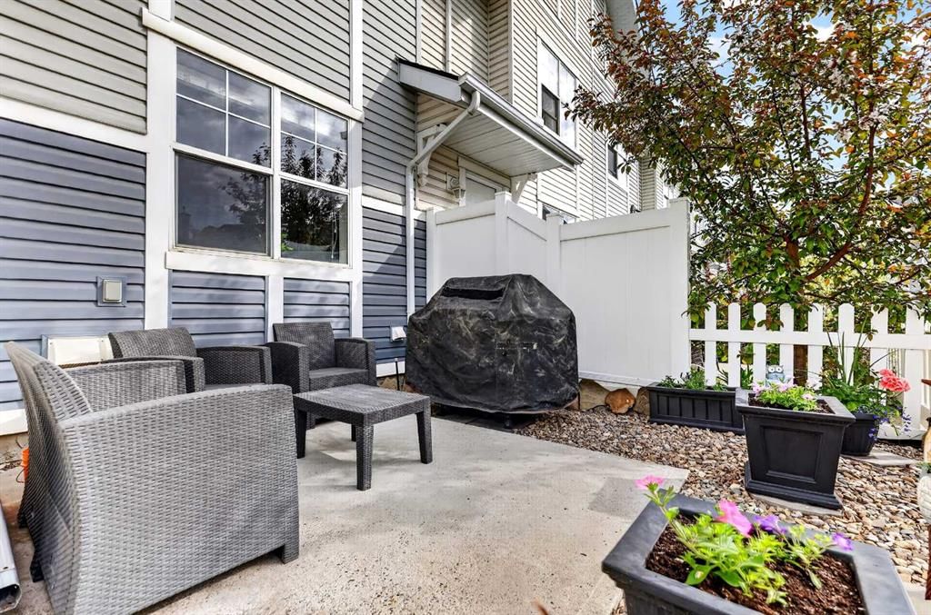 3308 New Brighton Gardens SE, Calgary — photo 4 of 48