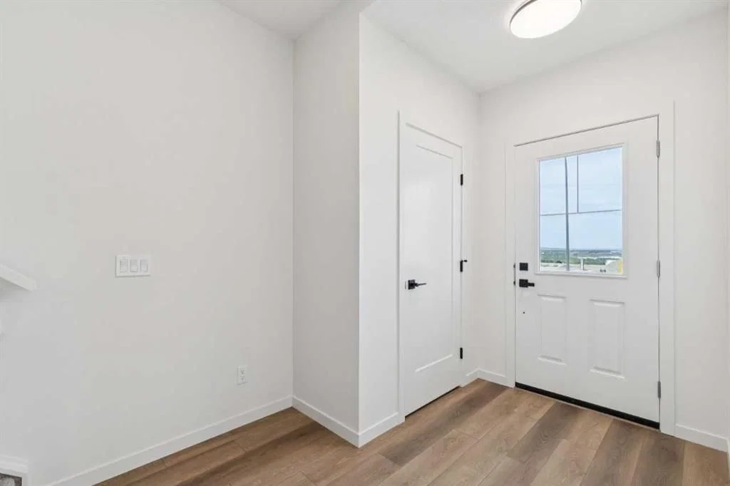 32 Bluerock Terrace SW, Calgary — photo 3 of 35