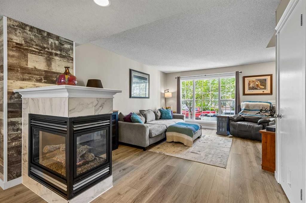 65 Prestwick Heights SE, Calgary — photo 4 of 21