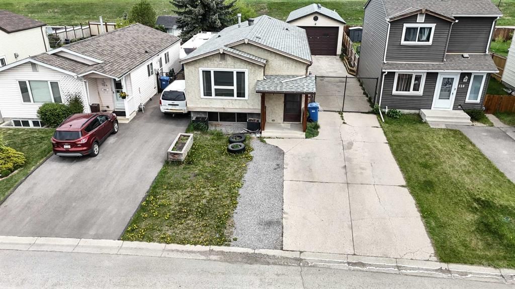 124 Abingdon Way NE, Calgary — photo 3 of 37