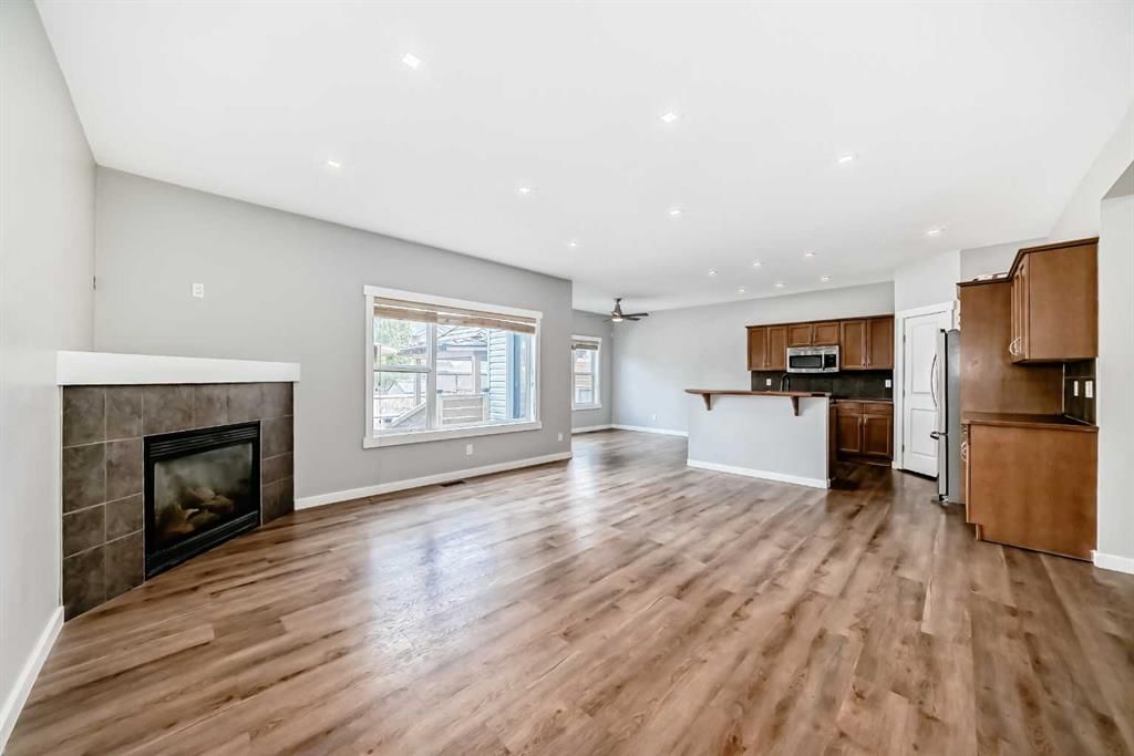 32 Copperleaf Way SE, Calgary — photo 2 of 37