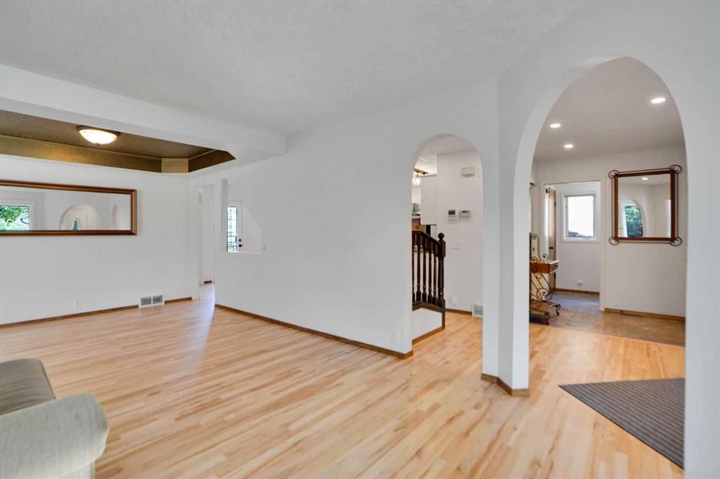 62 Macewan Park View NW, Calgary — photo 4 of 50