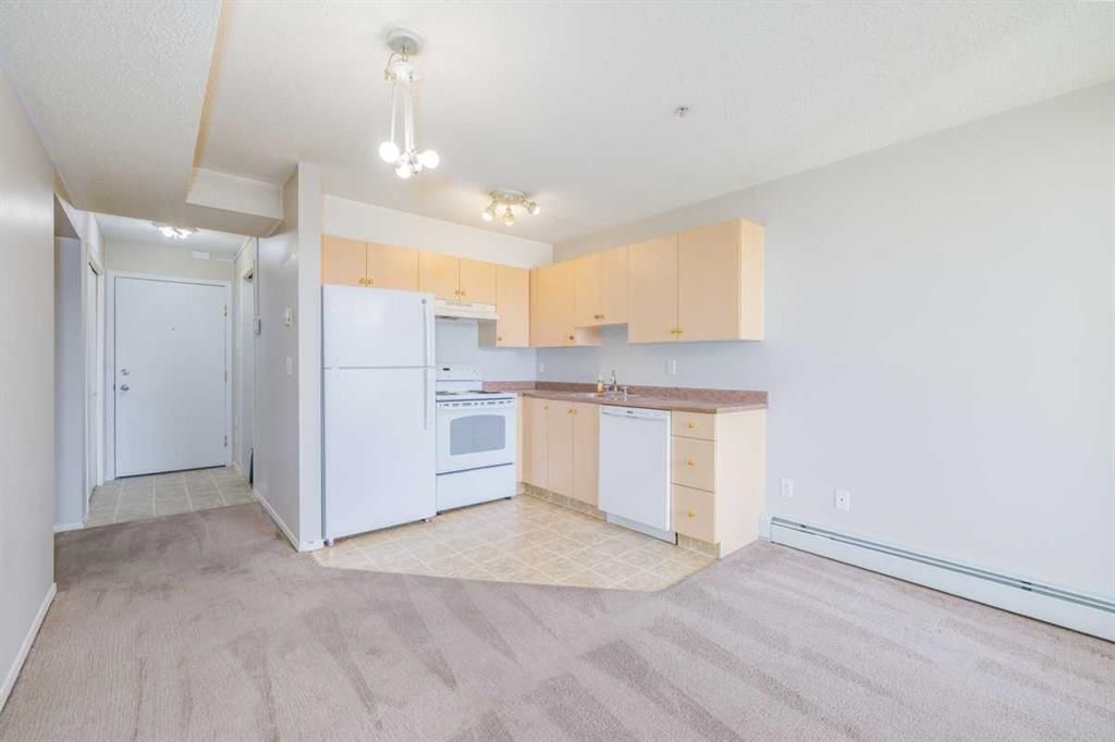 113, 1717 60 Street SE, Calgary — photo 2 of 14