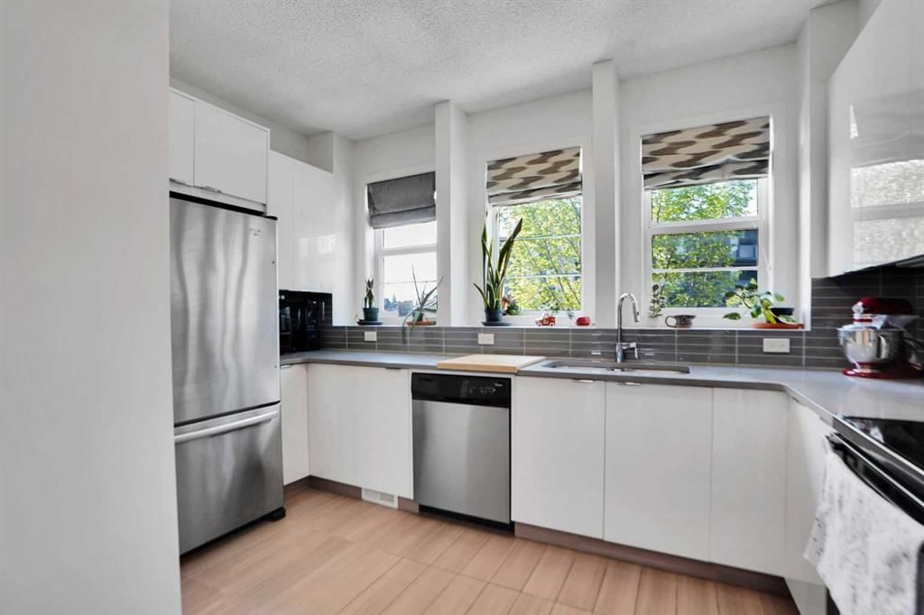 281 Walden Drive SE, Calgary — photo 5 of 42